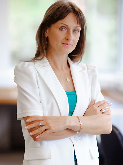 Portrait photograph of ABCE Senior Research Fellow, Mariia Olkhova